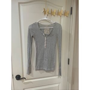 Hollister Vintage Y2K Henley Shirt Small Long Sleeve Top Small